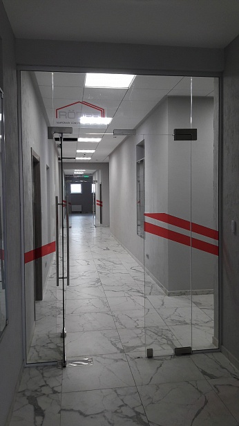 Стеклянные двери в офис компании Редер - фото 2